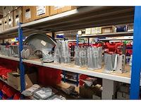 Diverse beslagen en bevestigingsmiddelen - afbeelding 1 van  31