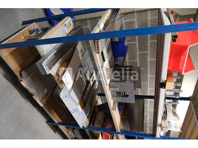 Diverse beslagen en bevestigingsmiddelen - afbeelding 16 van  31