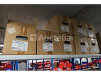 Diverse beslagen en bevestigingsmiddelen - afbeelding 25 van  31