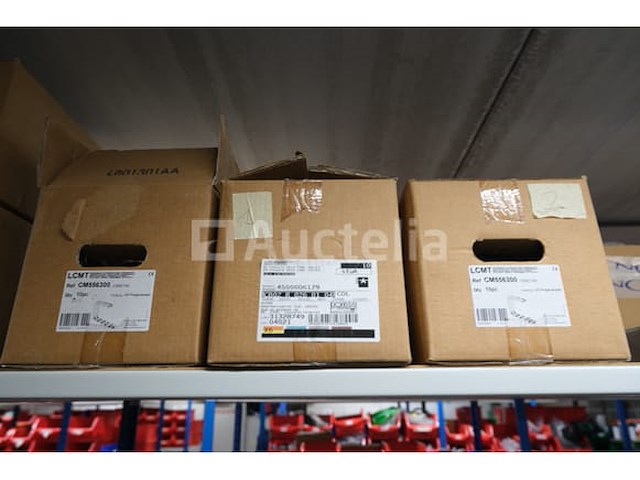 Diverse beslagen en bevestigingsmiddelen - afbeelding 31 van  31