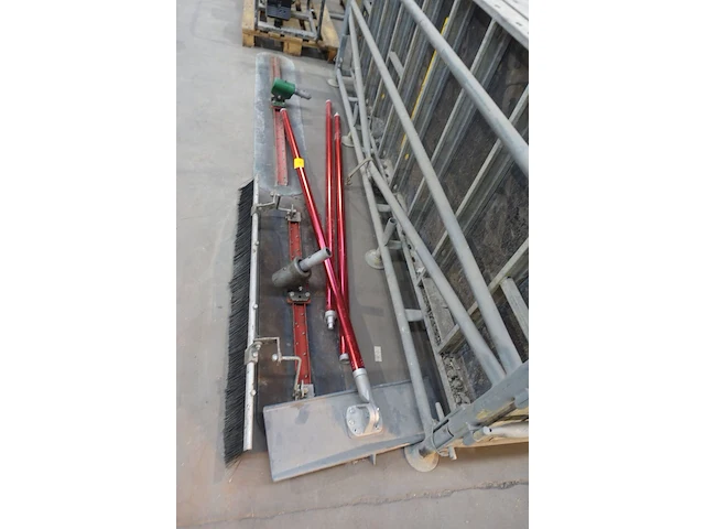 Diverse beton afwerkspanen - afbeelding 2 van  4