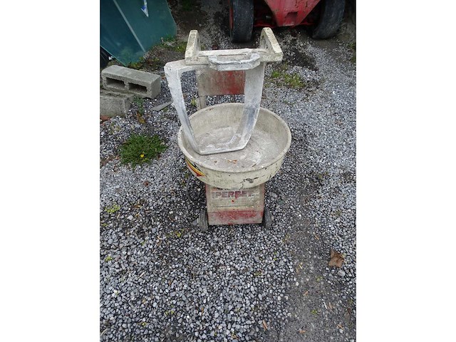 Diverse betonapparatuur - afbeelding 1 van  1