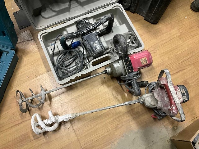 Diverse betonmixers (3x) - afbeelding 1 van  7