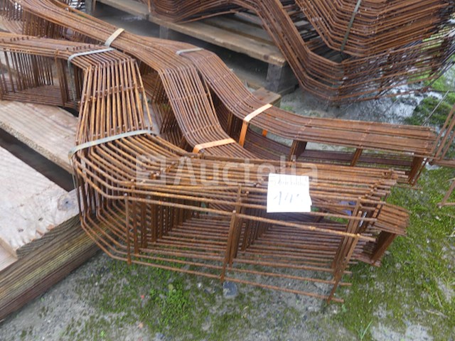 Diverse betonverspreiders - afbeelding 4 van  8