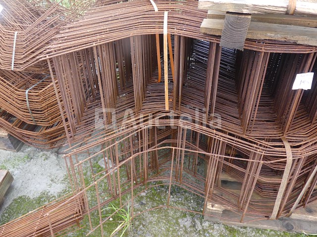 Diverse betonverspreiders - afbeelding 8 van  8