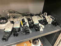 Diverse beveiligingscamera’s en switches (34x) - afbeelding 30 van  31