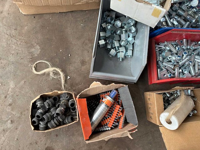Diverse bevestigingsmaterialen - afbeelding 5 van  13
