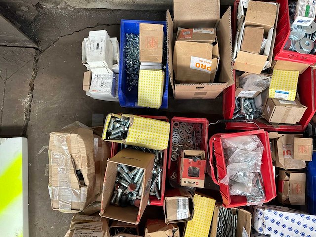 Diverse bevestigingsmaterialen - afbeelding 10 van  13
