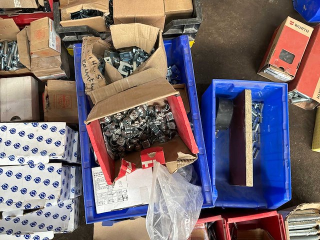 Diverse bevestigingsmaterialen - afbeelding 12 van  13
