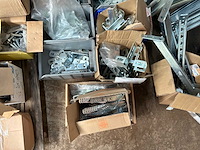 Diverse bevestigingsmaterialen - afbeelding 8 van  10