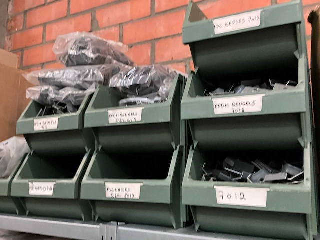 Diverse bevestigingsmaterialen - afbeelding 5 van  15