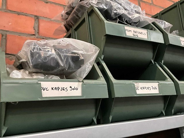 Diverse bevestigingsmaterialen - afbeelding 6 van  15