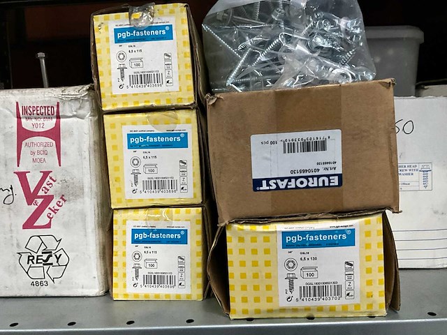 Diverse bevestigingsmaterialen - afbeelding 12 van  15