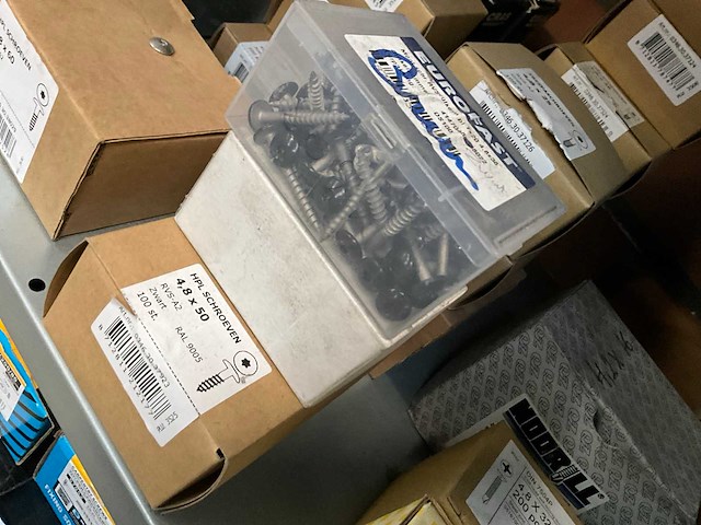 Diverse bevestigingsmaterialen - afbeelding 32 van  33