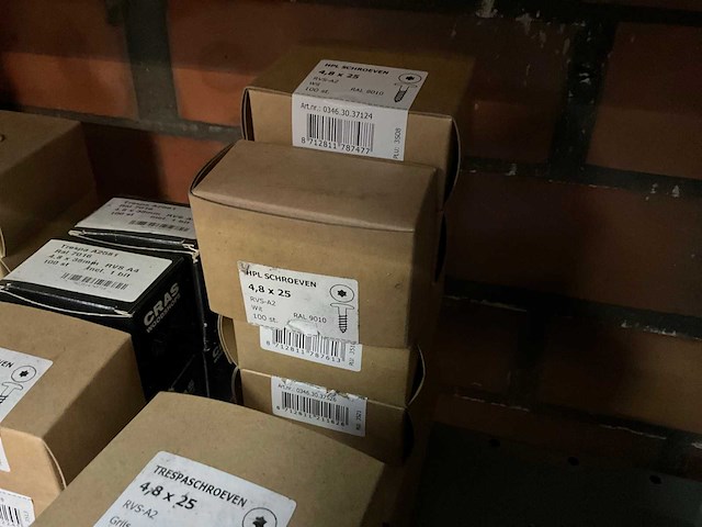 Diverse bevestigingsmaterialen - afbeelding 33 van  33