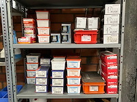 Diverse bevestigingsmaterialen - afbeelding 1 van  13