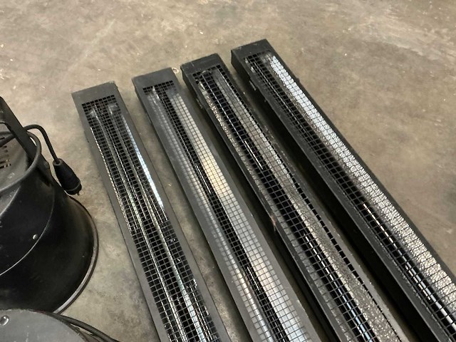 Diverse blacklights (6x) - afbeelding 4 van  7