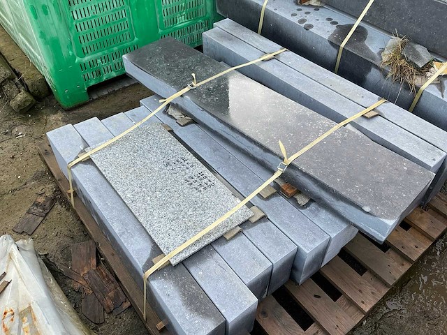 Diverse blauwe steen dorpels (12x) - afbeelding 1 van  4