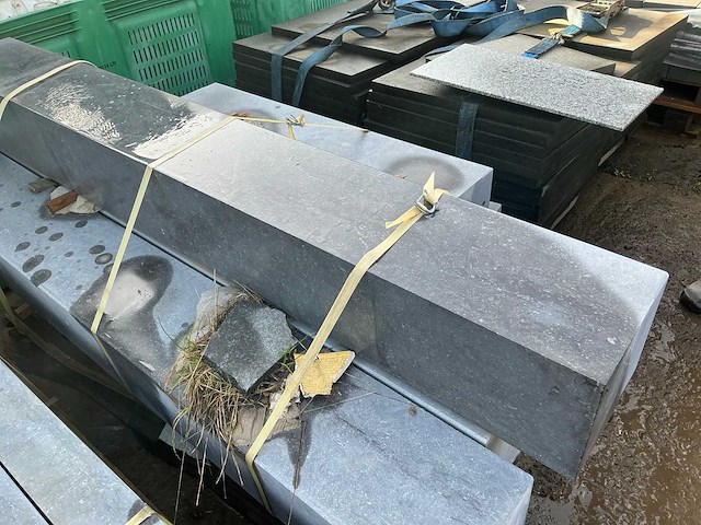 Diverse blauwe steen dorpels (9x) - afbeelding 3 van  6