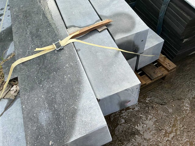 Diverse blauwe steen dorpels (9x) - afbeelding 5 van  6