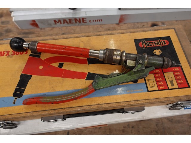 Diverse blindklinknagel tangen - afbeelding 2 van  7