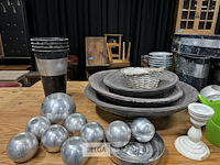 Diverse bloempotten - kaarshouders enz. - afbeelding 3 van  5