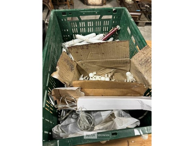 Diverse bloempotten - kaarshouders enz. - afbeelding 5 van  5