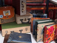 Diverse boeken en kaften voor singels en lp's - afbeelding 1 van  1