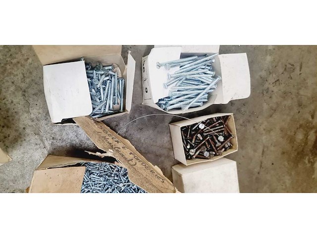 Diverse bouten en schroeven (8x) - afbeelding 2 van  10