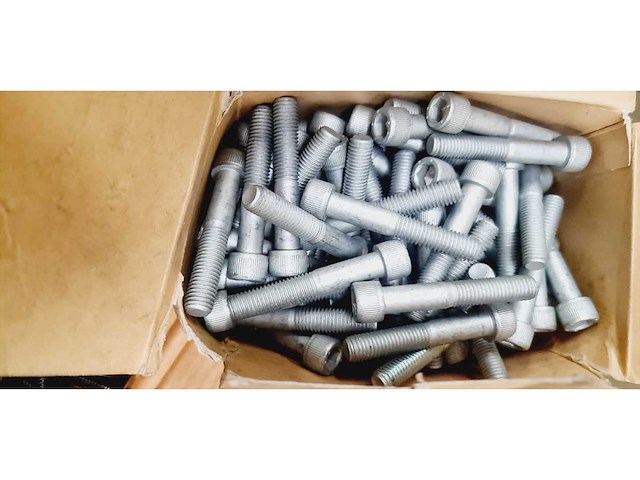 Diverse bouten en schroeven (8x) - afbeelding 4 van  10