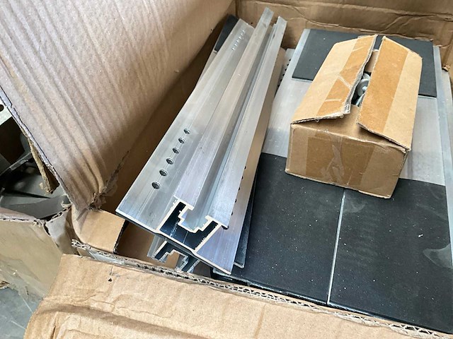 Diverse bouw- en bevestiginghaken en rails - afbeelding 7 van  7