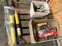 Diverse bouw gereedschappen - afbeelding 1 van  6