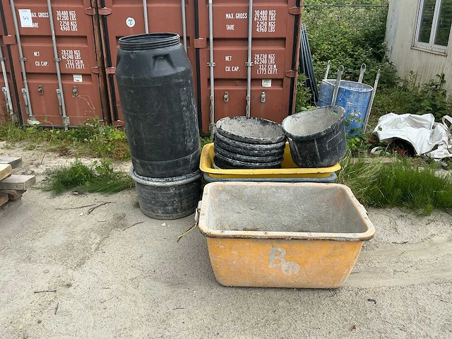 Diverse bouwkuipen - afbeelding 1 van  4