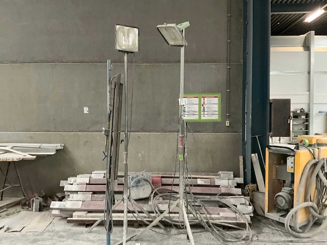 Diverse bouwlampen (3x) - afbeelding 1 van  4