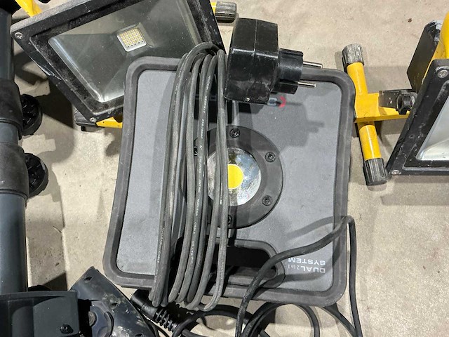 Diverse bouwlampen (4x) - afbeelding 4 van  9