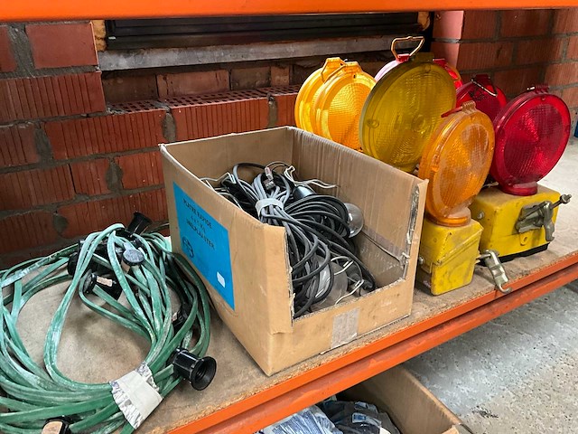 Diverse bouwlampen (7x) - afbeelding 10 van  12