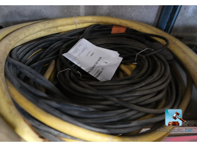 Diverse bouwmaterialen en bouwproducten - afbeelding 11 van  27