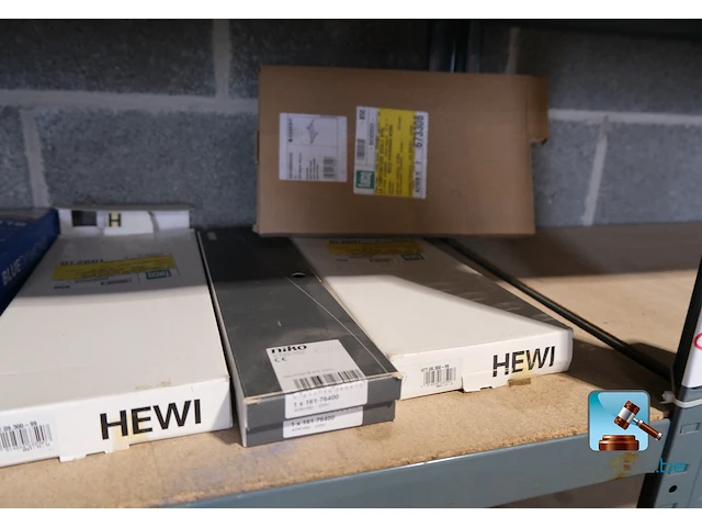 Diverse bouwmaterialen en bouwproducten - afbeelding 21 van  27