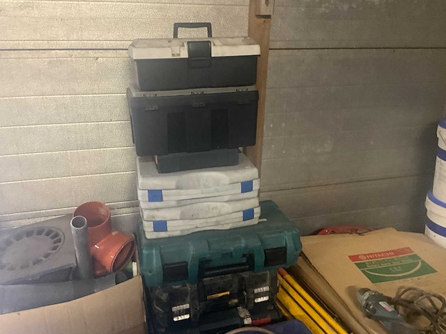 Diverse bouwmaterialen en toebehoren - afbeelding 2 van  28