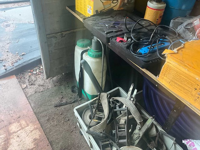 Diverse bouwmaterialen en toebehoren - afbeelding 14 van  20