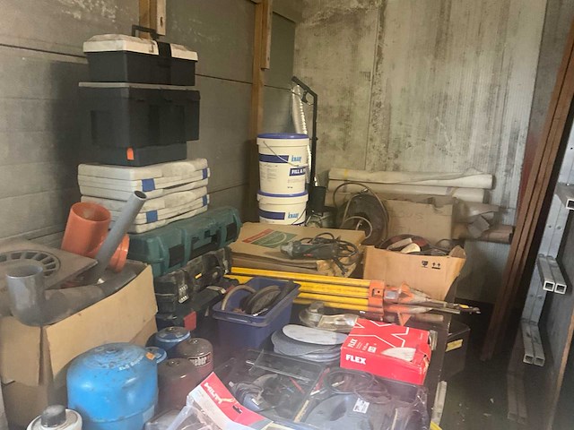 Diverse bouwmaterialen en toebehoren - afbeelding 16 van  28