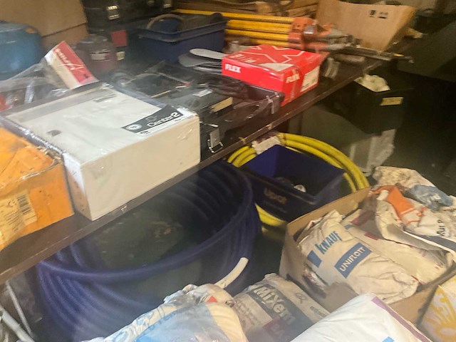 Diverse bouwmaterialen en toebehoren - afbeelding 7 van  28