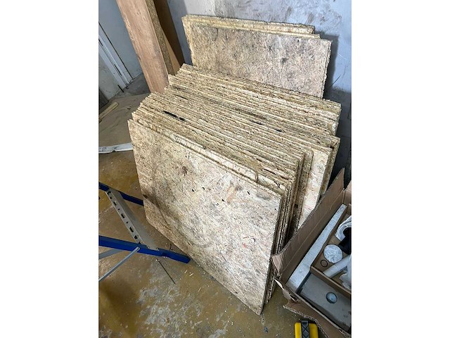 Diverse bouwmaterialen hout / balken - afbeelding 13 van  33