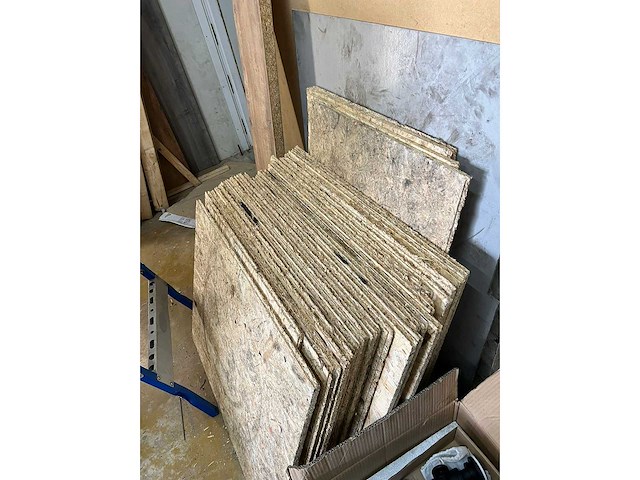 Diverse bouwmaterialen hout / balken - afbeelding 14 van  33