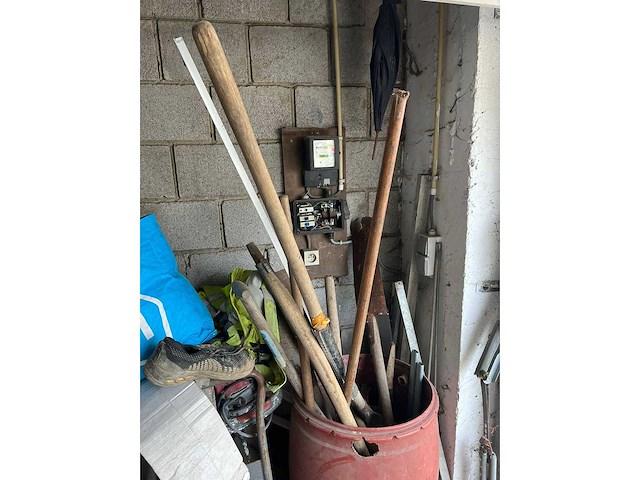 Diverse bouwmaterialen hout / balken - afbeelding 20 van  33