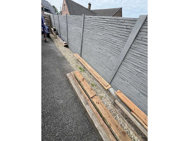 Diverse bouwmaterialen hout / balken - afbeelding 30 van  33
