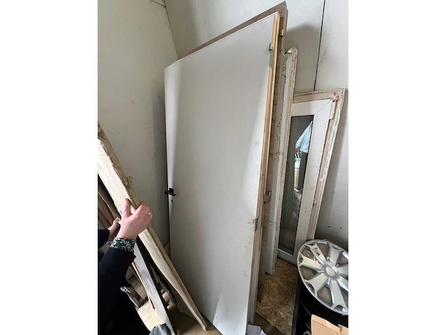 Diverse bouwmaterialen ramen deuren trap - afbeelding 22 van  23