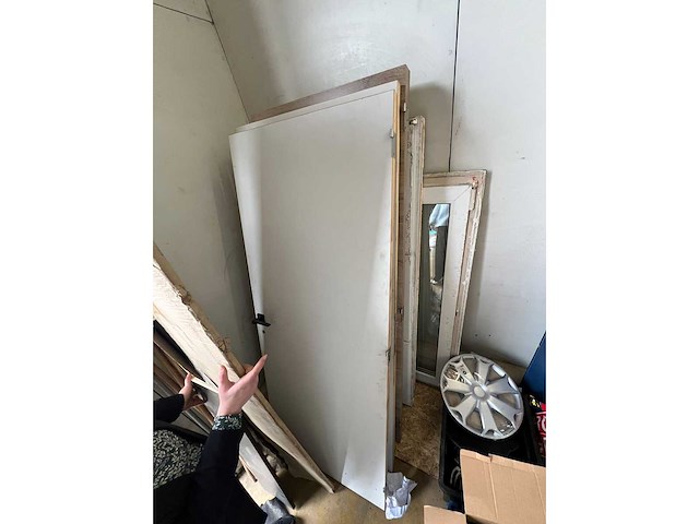 Diverse bouwmaterialen ramen deuren trap - afbeelding 21 van  23