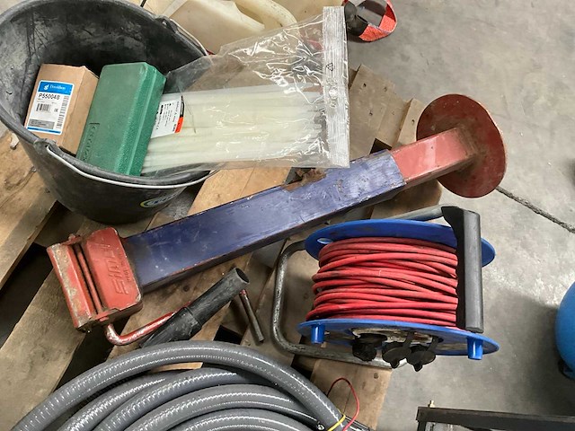 Diverse bouwmaterialen - afbeelding 18 van  21