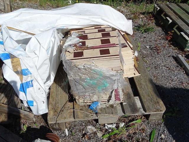 Diverse bouwmaterialen - afbeelding 1 van  2